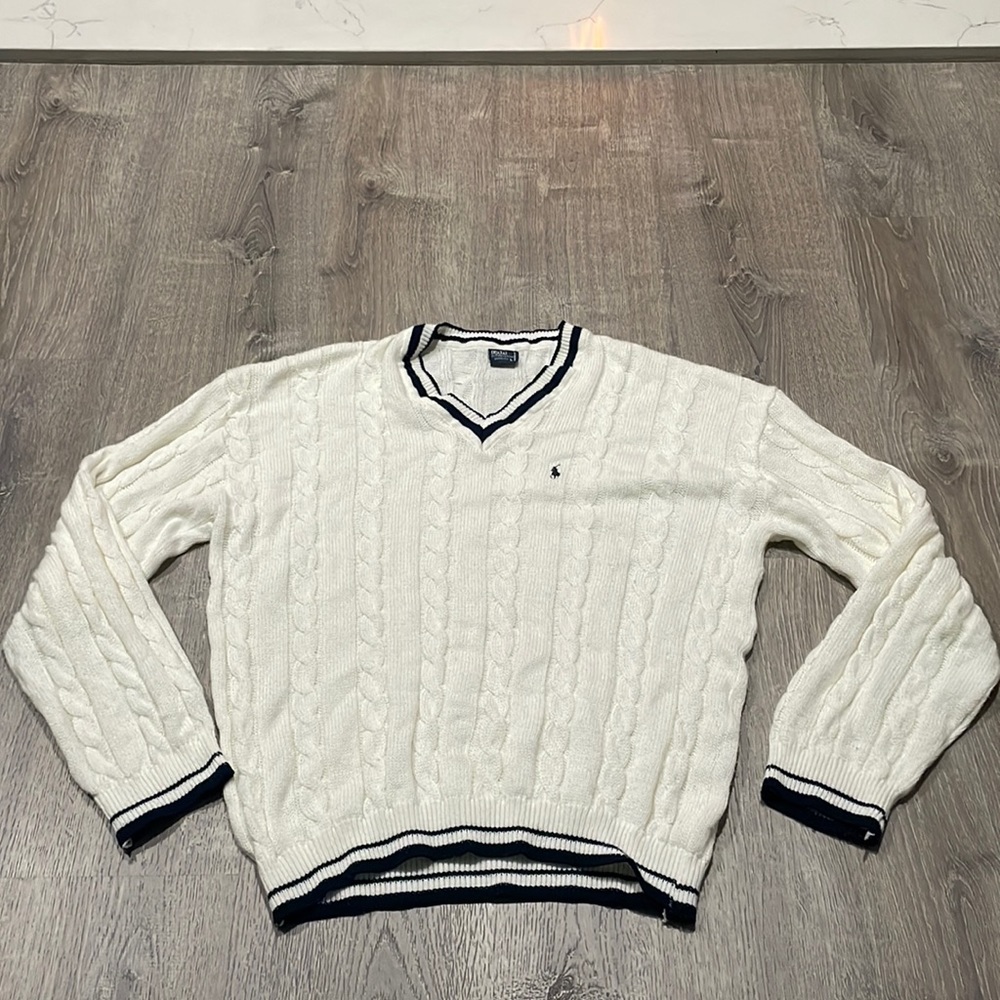 Pre owned. Polo V neck sweater